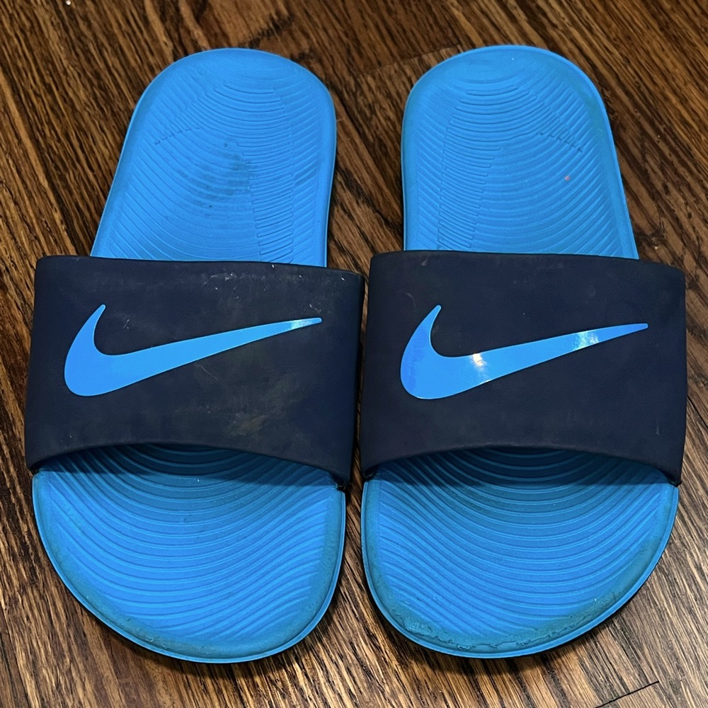 Boys Nike Slides